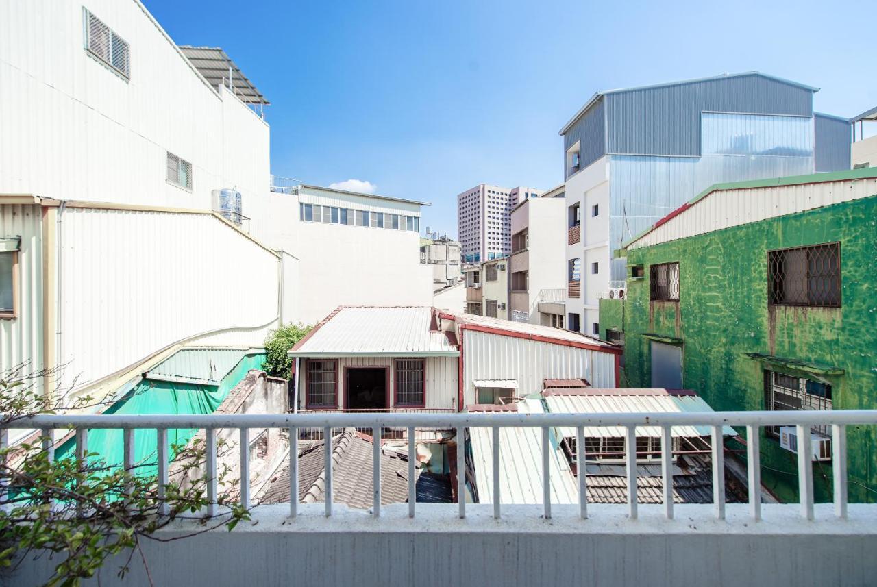 Tainan Weshare Hotel Exterior photo