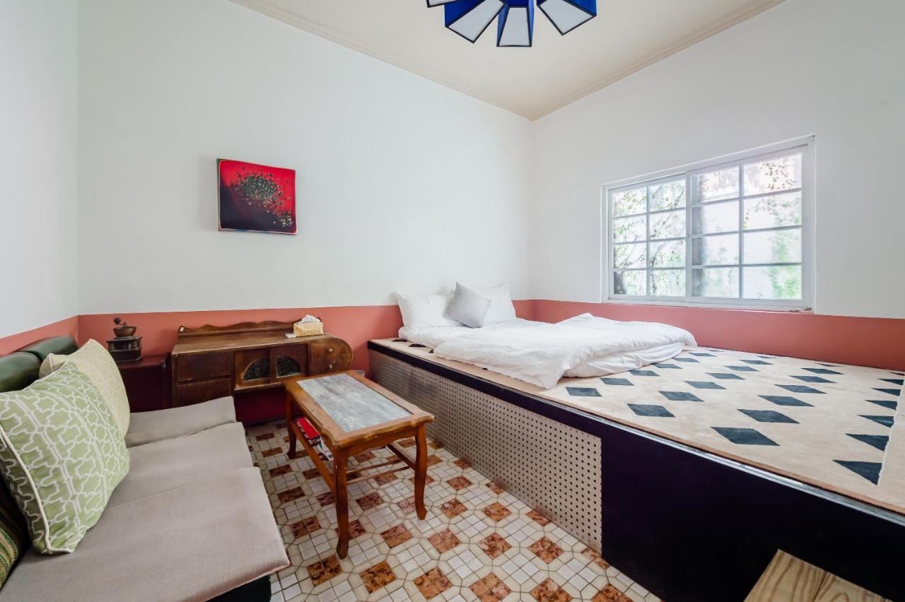Tainan Weshare Hotel Exterior photo